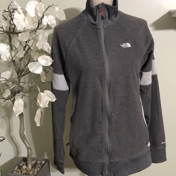 The North Face Jackets & Blazers - THE NORTH FACE FLEECE JACKET